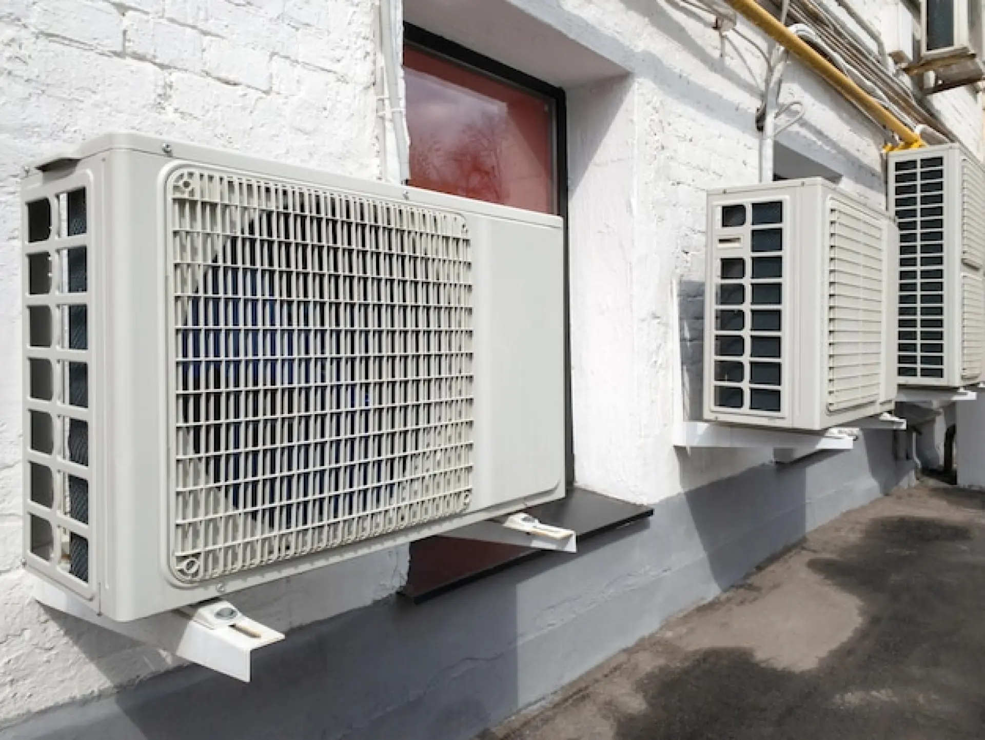 heat for the energy used - Air Source Heat Pumps vs Gas Boilers